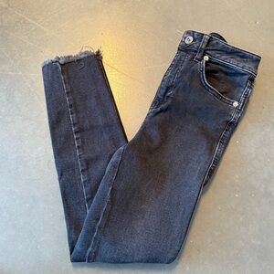 FREE PEOPLE black Frayed Hem Sierra Jeans